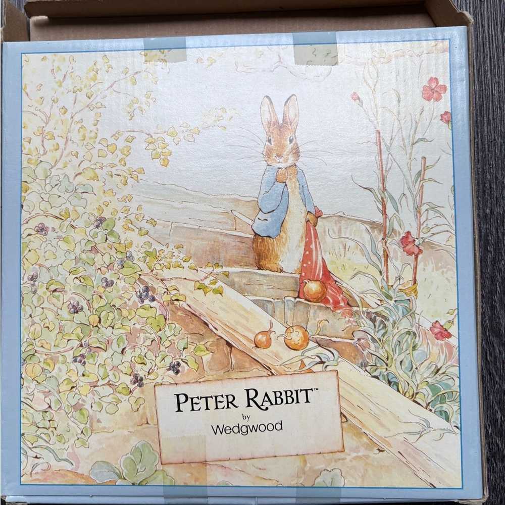 🩵Vintage Wedgwood Peter Rabbit Birthday Collector Plate NIB 1996 Made in England - Picture 10 of 12